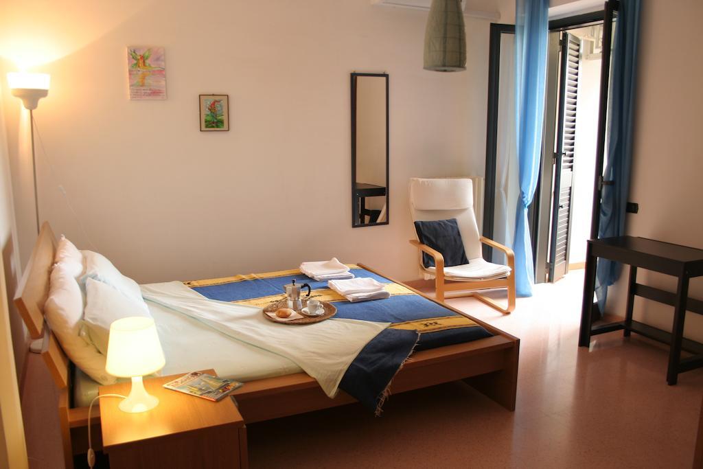 Casa Di Marco Bed and Breakfast Sannicola Kamer foto